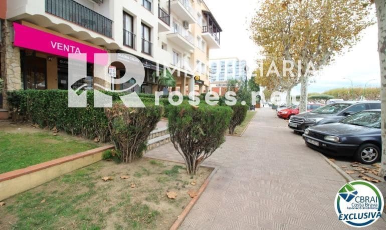 Erhverv til salg i Empuriabrava - € 115.000 (Ref: 7976393)
