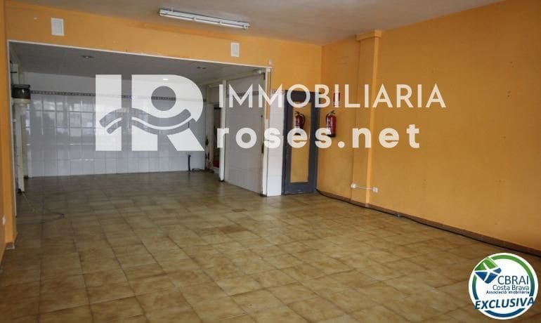 Erhverv til salg i Empuriabrava - € 115.000 (Ref: 7976393)