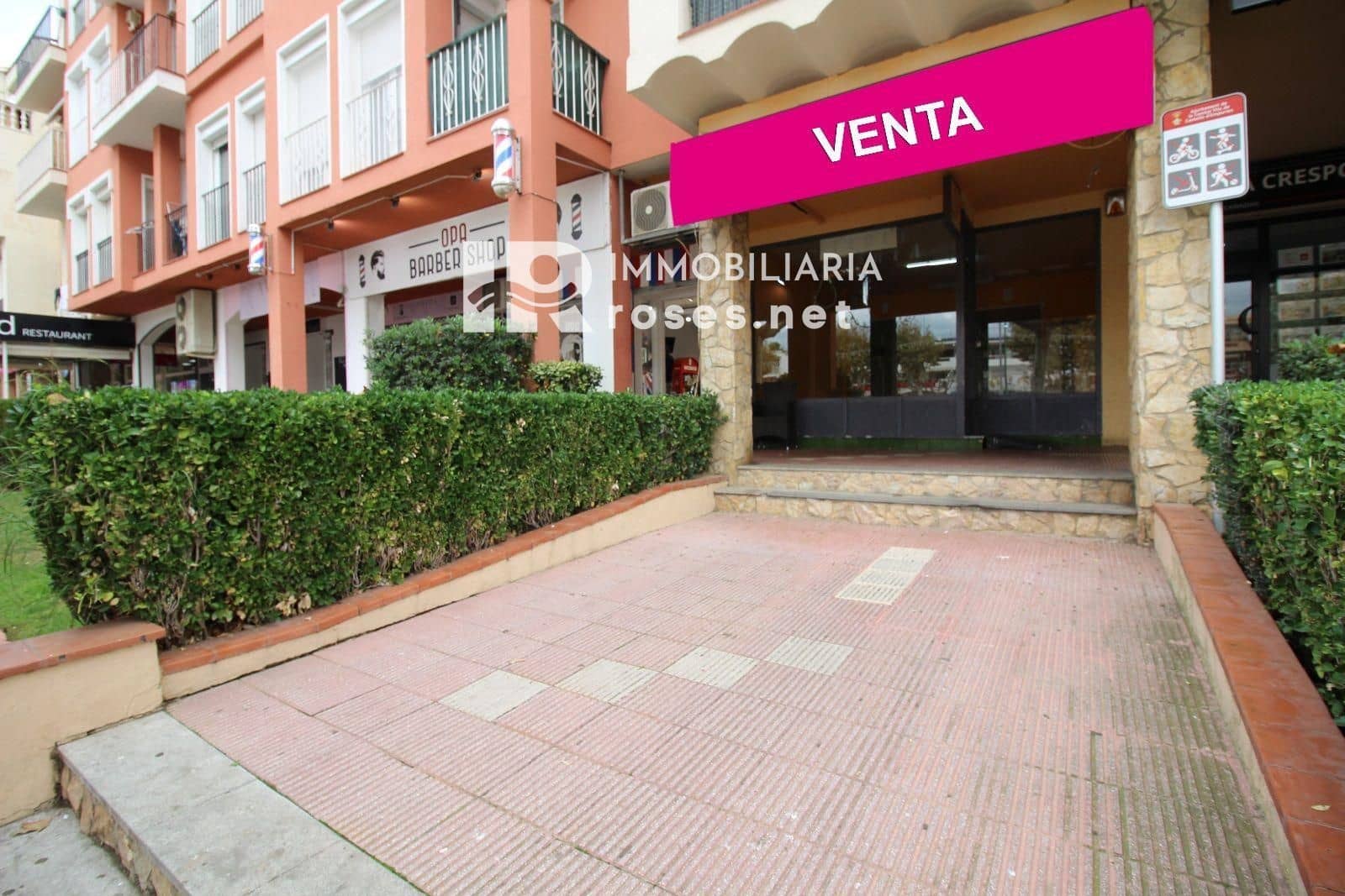 Erhverv til salg i Empuriabrava - € 115.000 (Ref: 7976393)