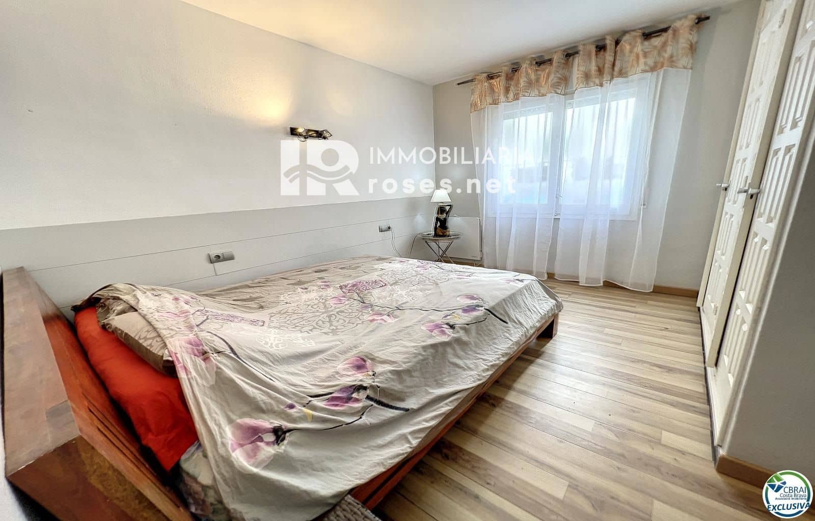 6 slaapkamer Appartement te koop in Roses - € 315.000 (Ref: 7980733)