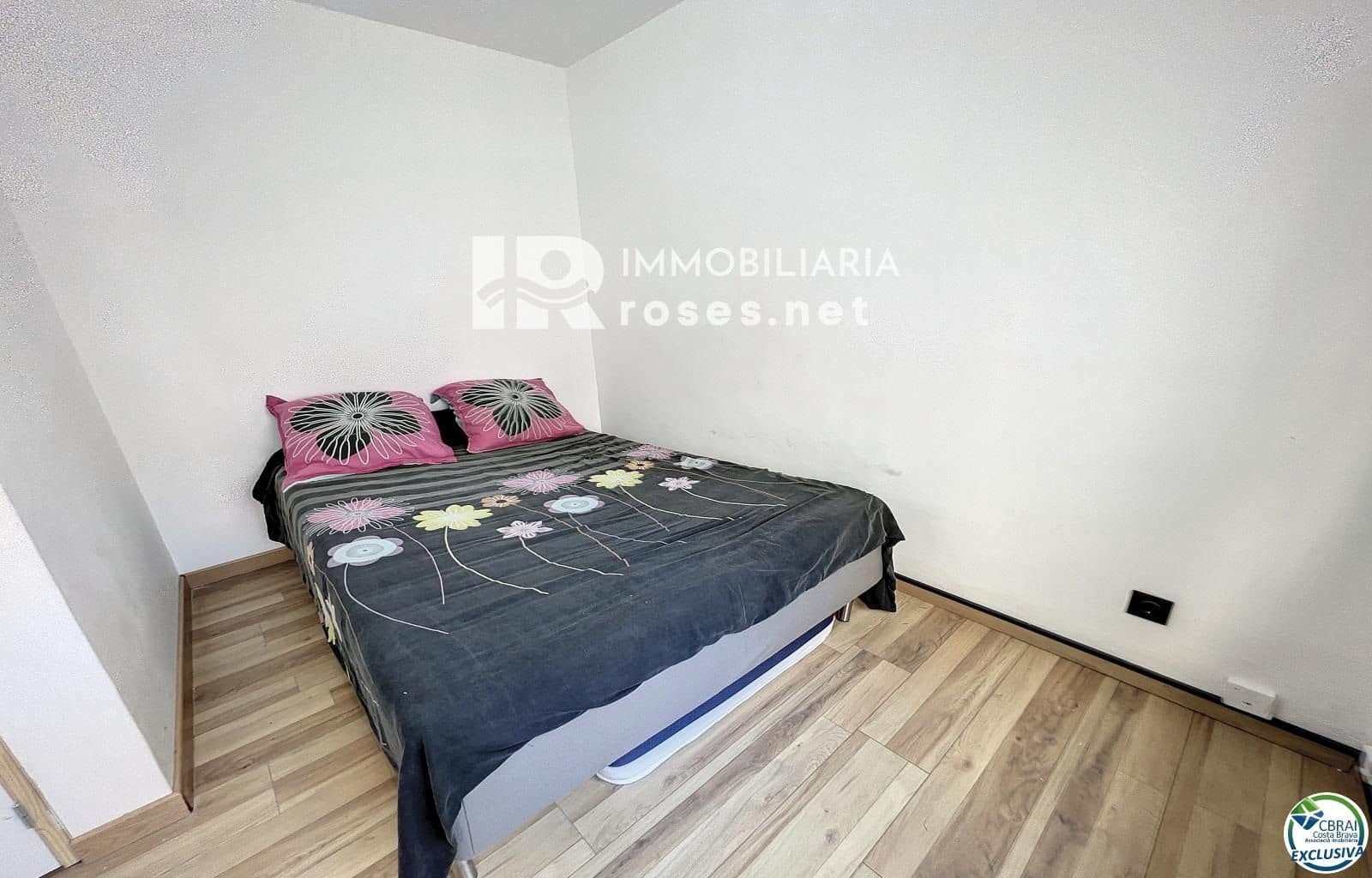 6 slaapkamer Appartement te koop in Roses - € 315.000 (Ref: 7980733)