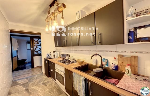 6 slaapkamer Appartement te koop in Roses - € 315.000 (Ref: 7980733)