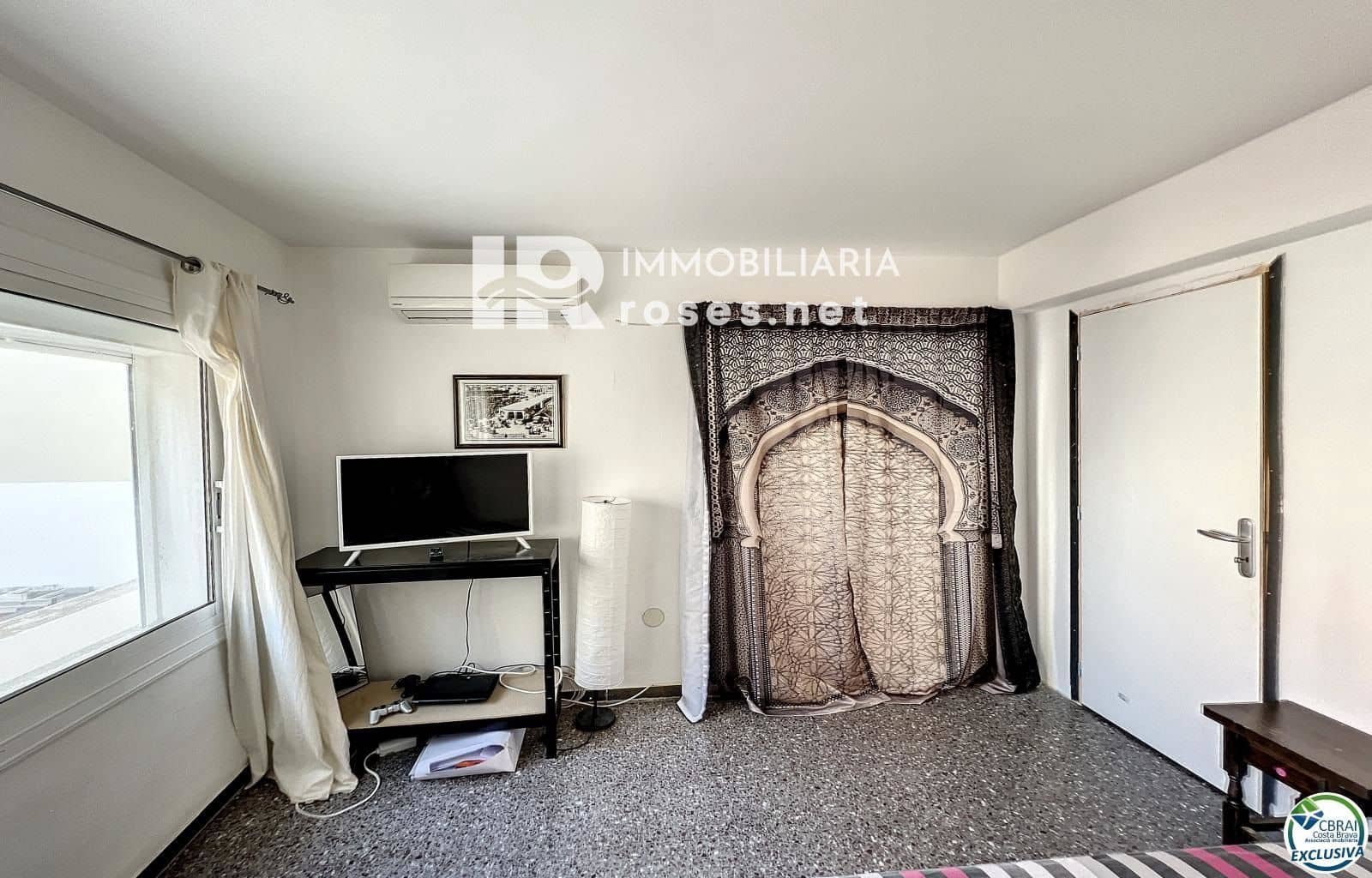 6 slaapkamer Appartement te koop in Roses - € 315.000 (Ref: 7980733)