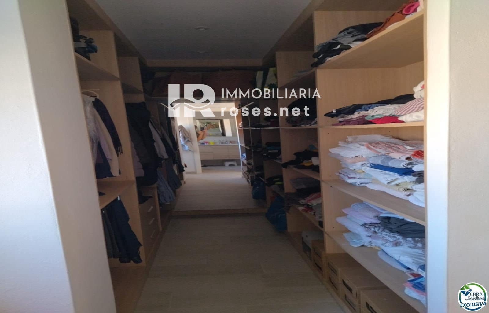 4 bedroom Villa for sale in Empuriabrava with pool garage - € 349,000 (Ref: 8023833)