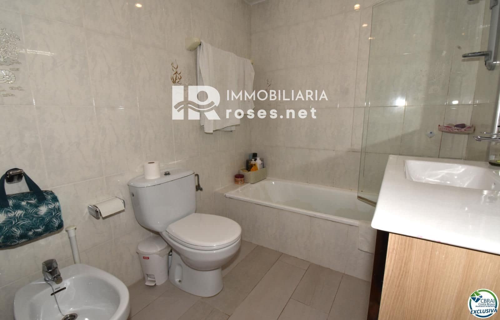 4 bedroom Villa for sale in Empuriabrava with pool garage - € 349,000 (Ref: 8023833)