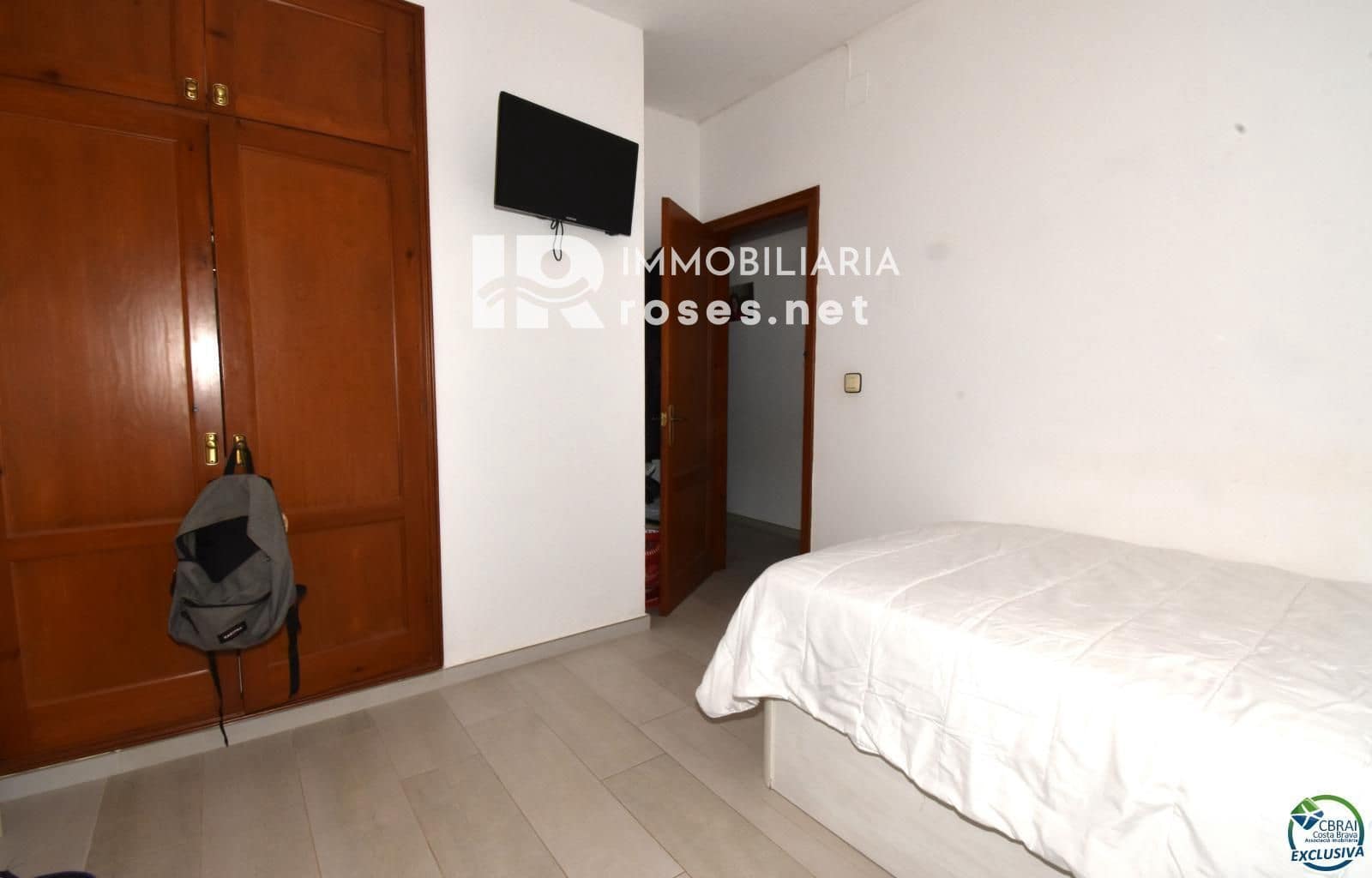 4 bedroom Villa for sale in Empuriabrava with pool garage - € 349,000 (Ref: 8023833)