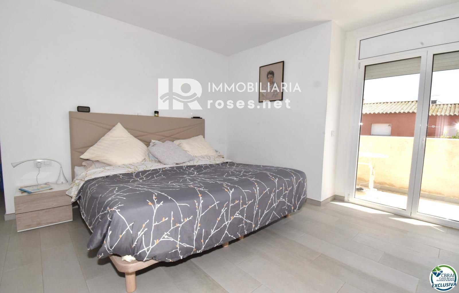 4 bedroom Villa for sale in Empuriabrava with pool garage - € 349,000 (Ref: 8023833)