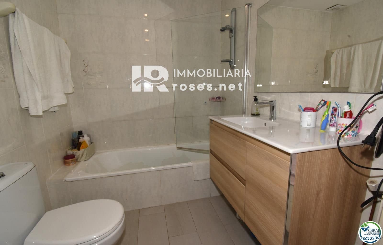 4 bedroom Villa for sale in Empuriabrava with pool garage - € 349,000 (Ref: 8023833)