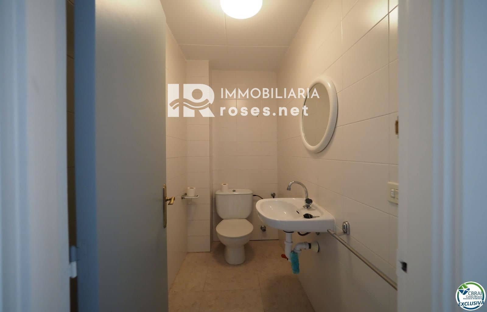 Commercial for sale in Roses - € 95,000 (Ref: 8110531)