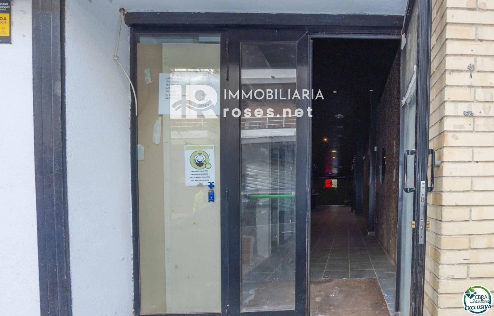 Commercieel te koop in Roses - € 350.000 (Ref: 8121051)