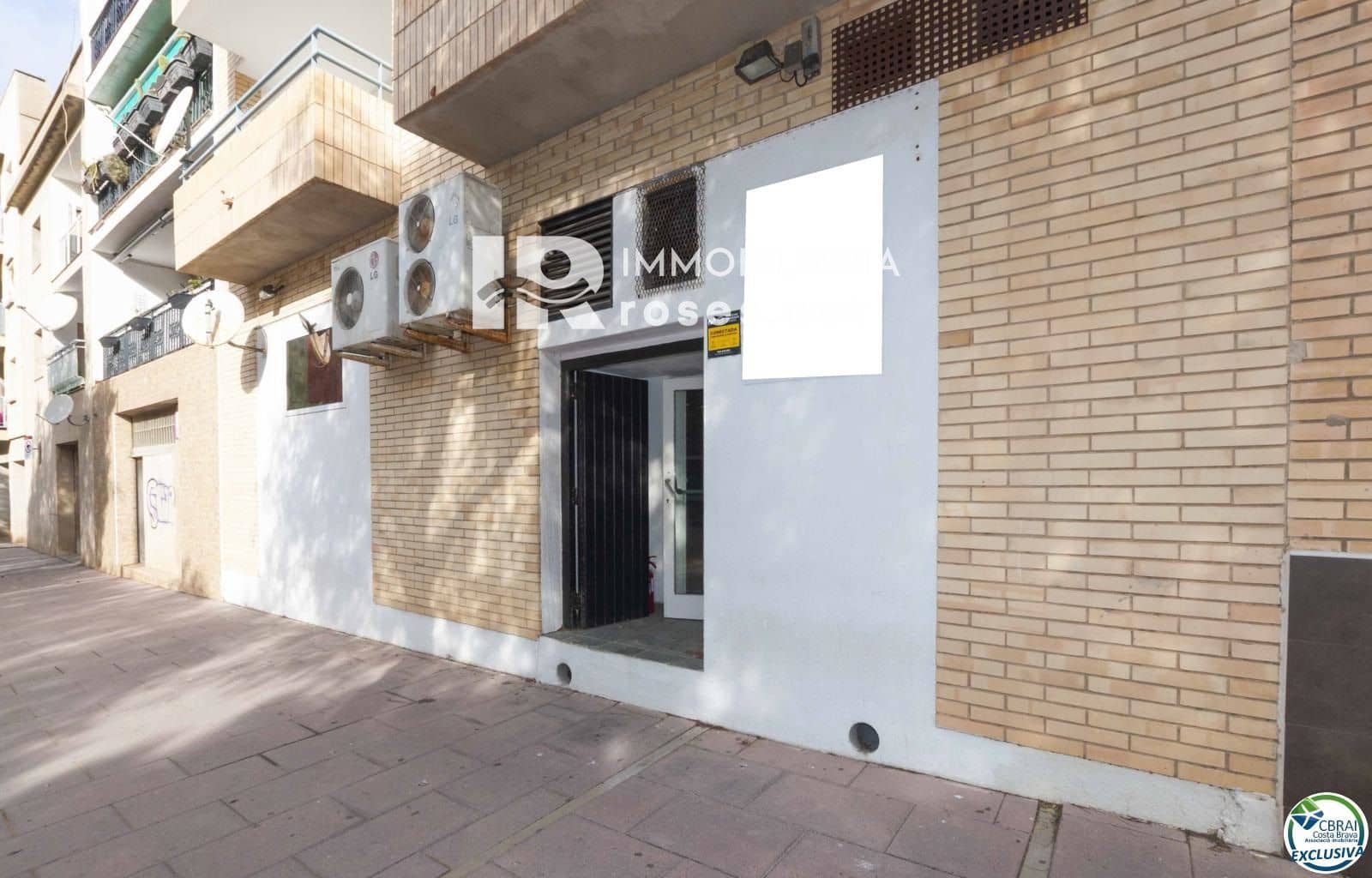 Commercieel te koop in Roses - € 350.000 (Ref: 8121051)