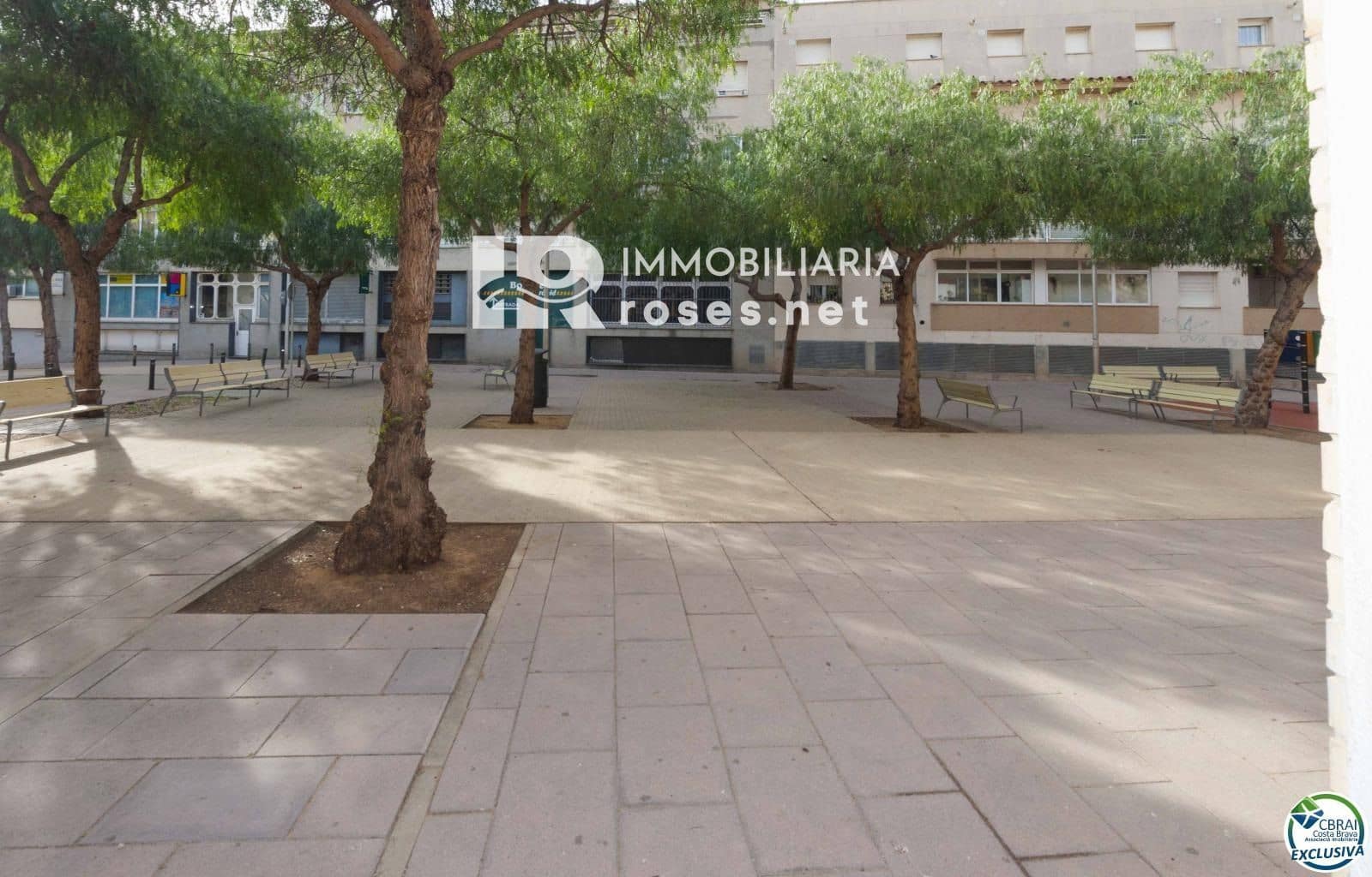 Commercieel te koop in Roses - € 350.000 (Ref: 8121051)