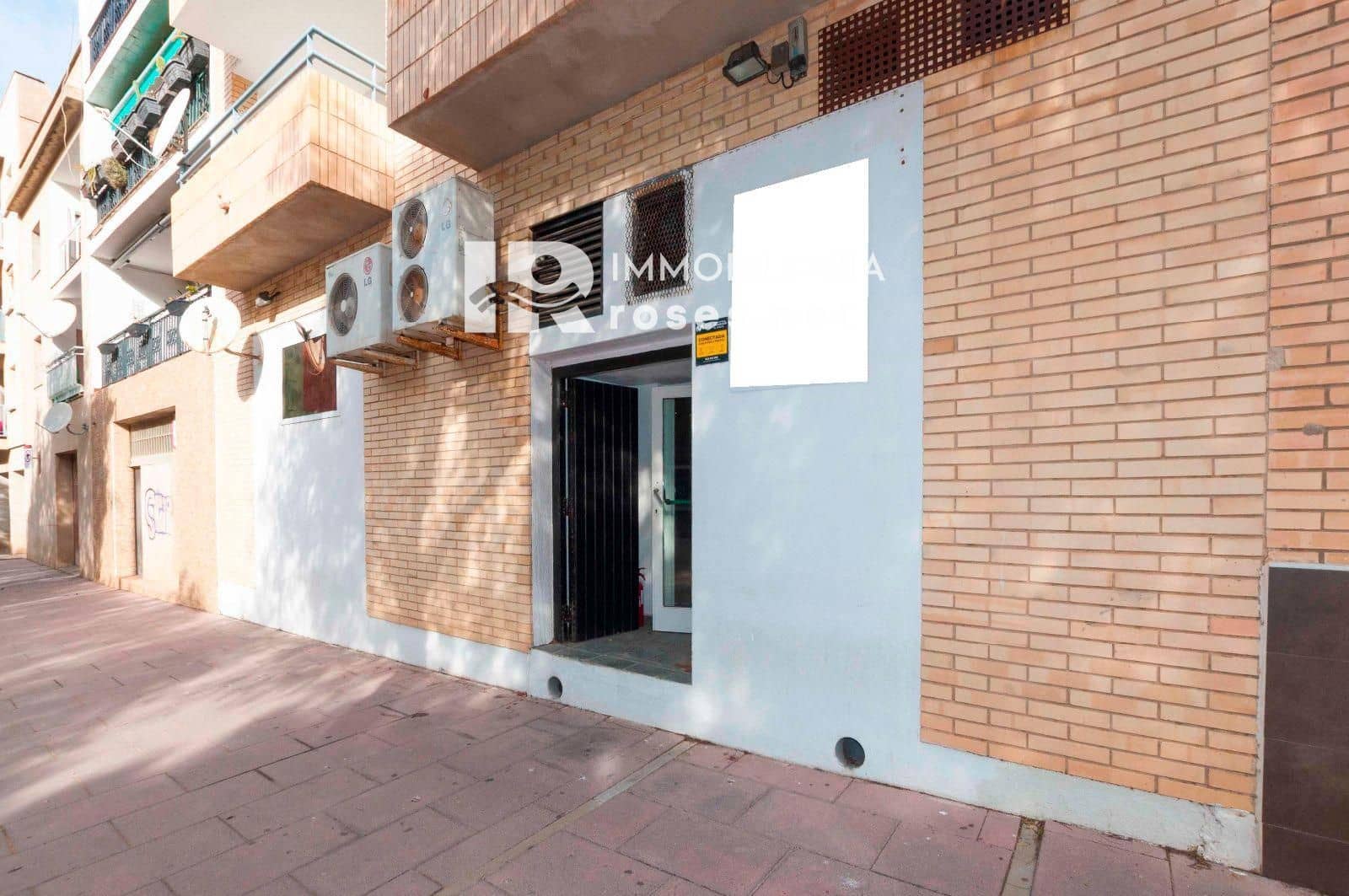 Commercieel te koop in Roses - € 350.000 (Ref: 8121051)