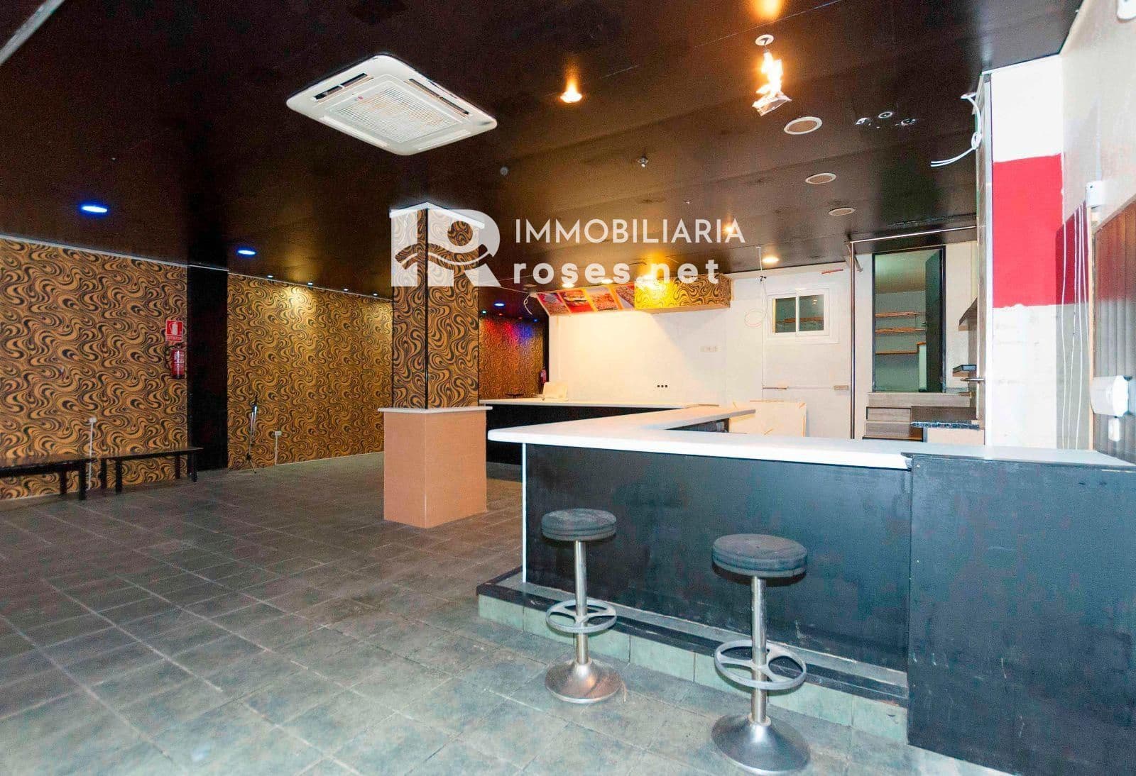 Commercieel te koop in Roses - € 350.000 (Ref: 8121051)