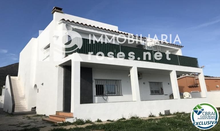 5 slaapkamer Villa te koop in Roses - € 460.000 (Ref: 8198962)