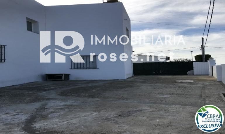 5 slaapkamer Villa te koop in Roses - € 460.000 (Ref: 8198962)