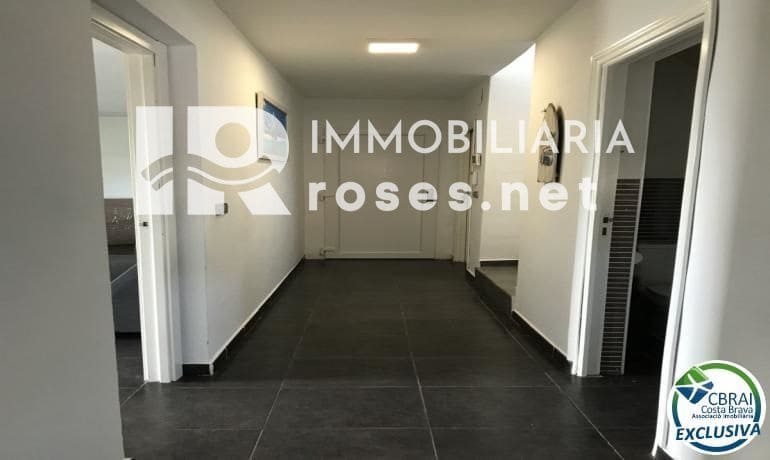 5 slaapkamer Villa te koop in Roses - € 460.000 (Ref: 8198962)