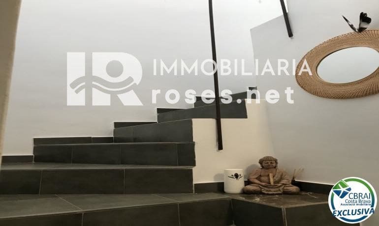 5 slaapkamer Villa te koop in Roses - € 460.000 (Ref: 8198962)