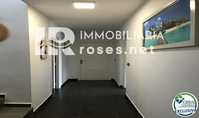 5 slaapkamer Villa te koop in Roses - € 460.000 (Ref: 8198962)