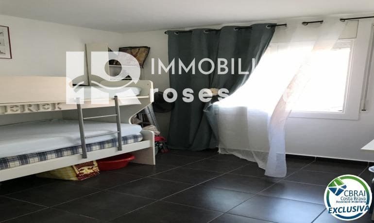 5 slaapkamer Villa te koop in Roses - € 460.000 (Ref: 8198962)
