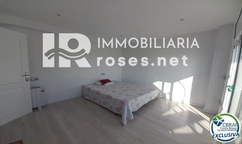 5 slaapkamer Villa te koop in Roses - € 460.000 (Ref: 8198962)