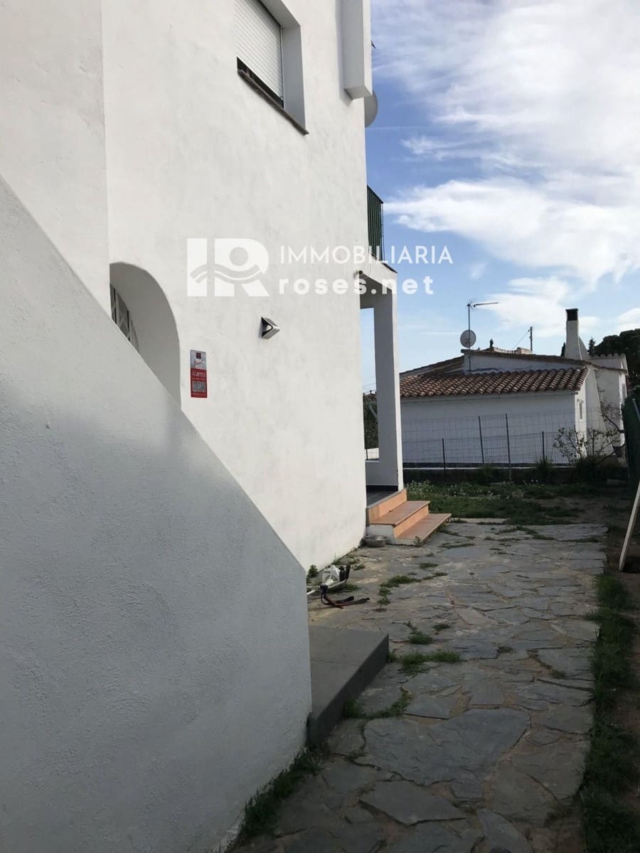 5 slaapkamer Villa te koop in Roses - € 460.000 (Ref: 8198962)