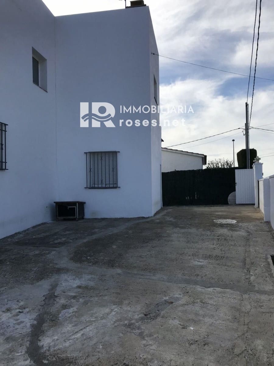 5 slaapkamer Villa te koop in Roses - € 460.000 (Ref: 8198962)