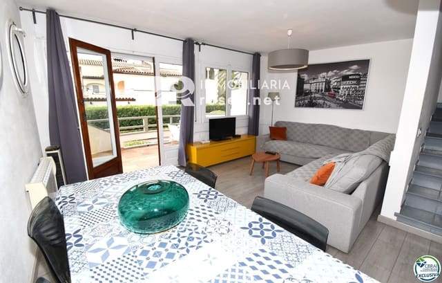 11 sypialnia Willa na sprzedaż w Empuriabrava, Castelló d'Empúries z basenem garażem - 4 860 000 € (Ref: 8226843)