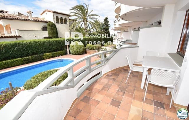 11 sypialnia Willa na sprzedaż w Empuriabrava, Castelló d'Empúries z basenem garażem - 4 860 000 € (Ref: 8226843)