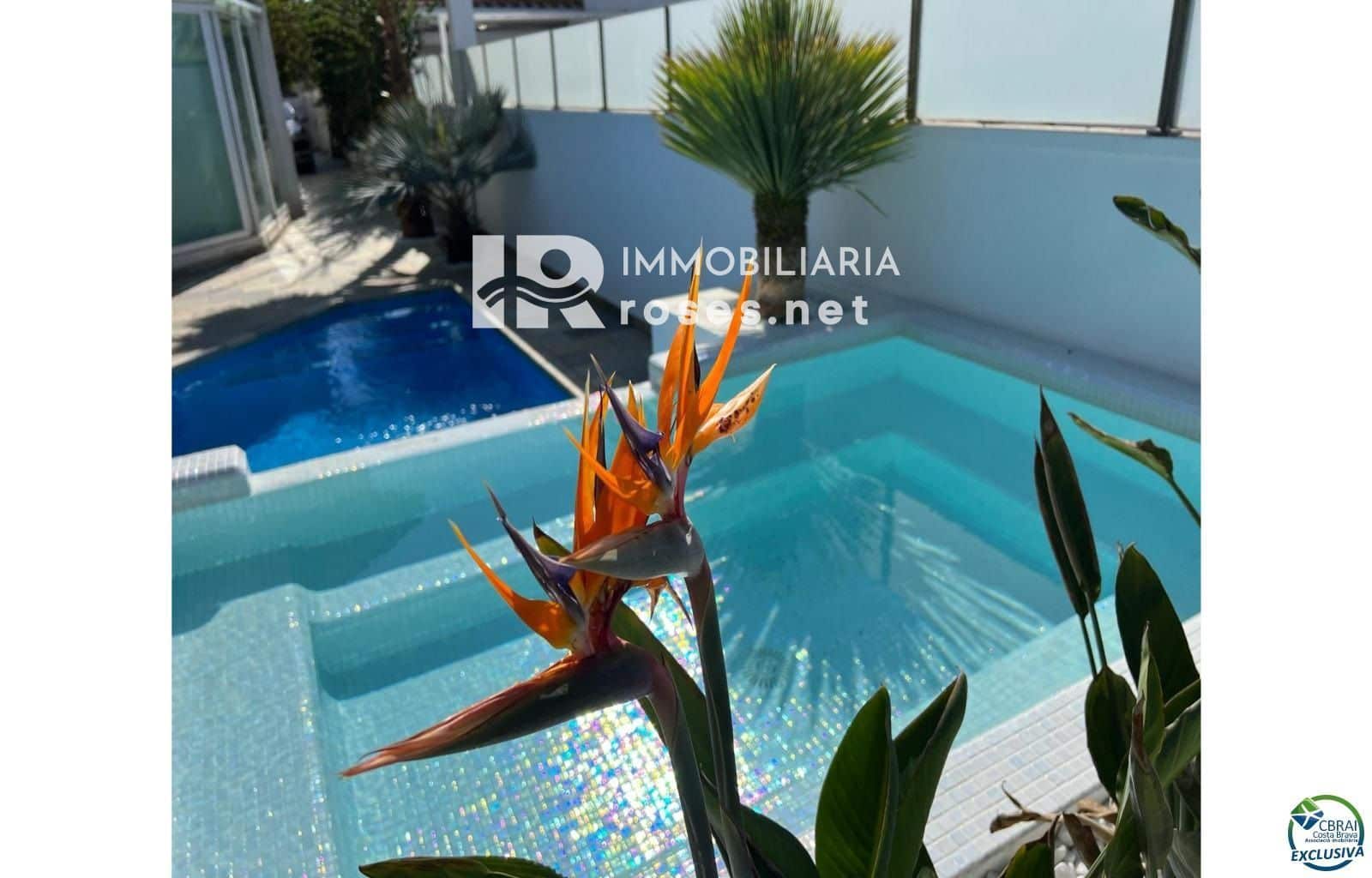 4 slaapkamer Villa te koop in Empuriabrava met zwembad garage - € 1.099.000 (Ref: 8289871)
