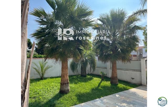 4 sypialnia Willa na sprzedaż w Empuriabrava, Castelló d'Empúries z basenem garażem - 1 099 000 € (Ref: 8289871)