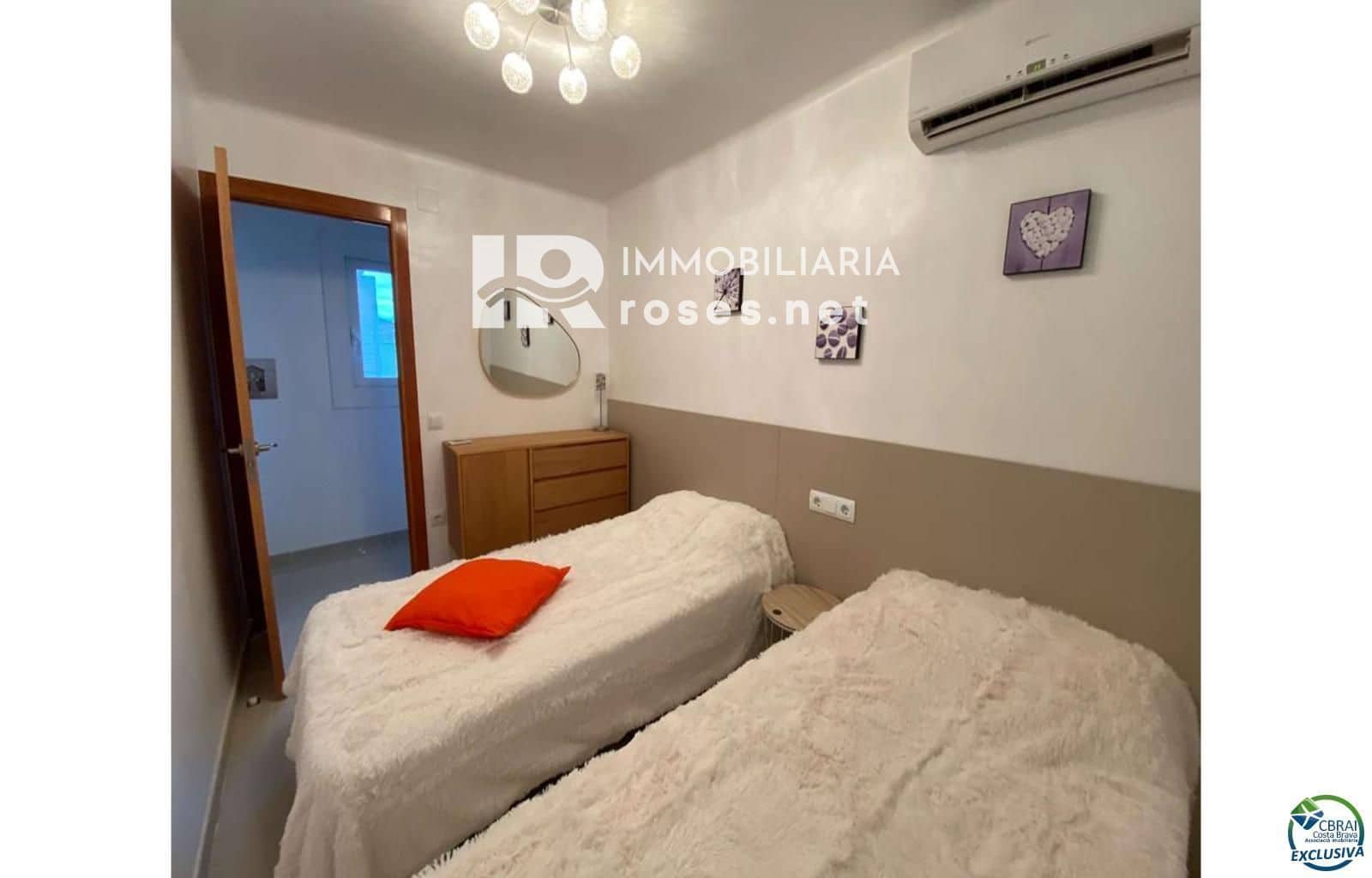 4 slaapkamer Villa te koop in Empuriabrava met zwembad garage - € 1.099.000 (Ref: 8289871)