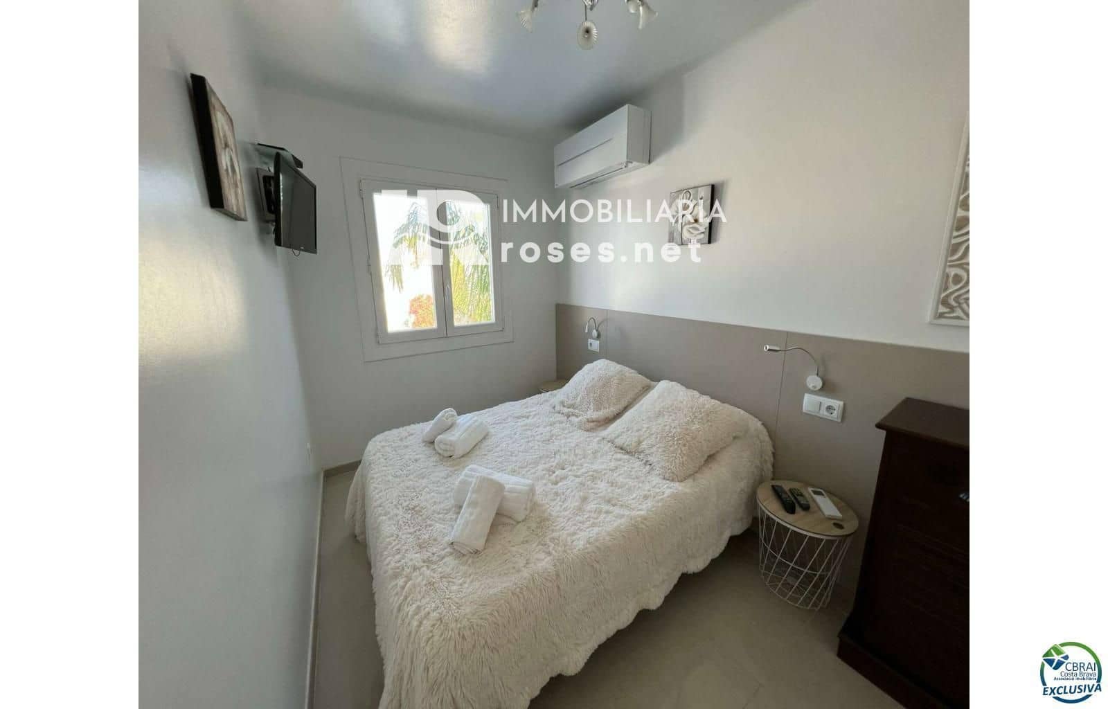 4 slaapkamer Villa te koop in Empuriabrava met zwembad garage - € 1.099.000 (Ref: 8289871)