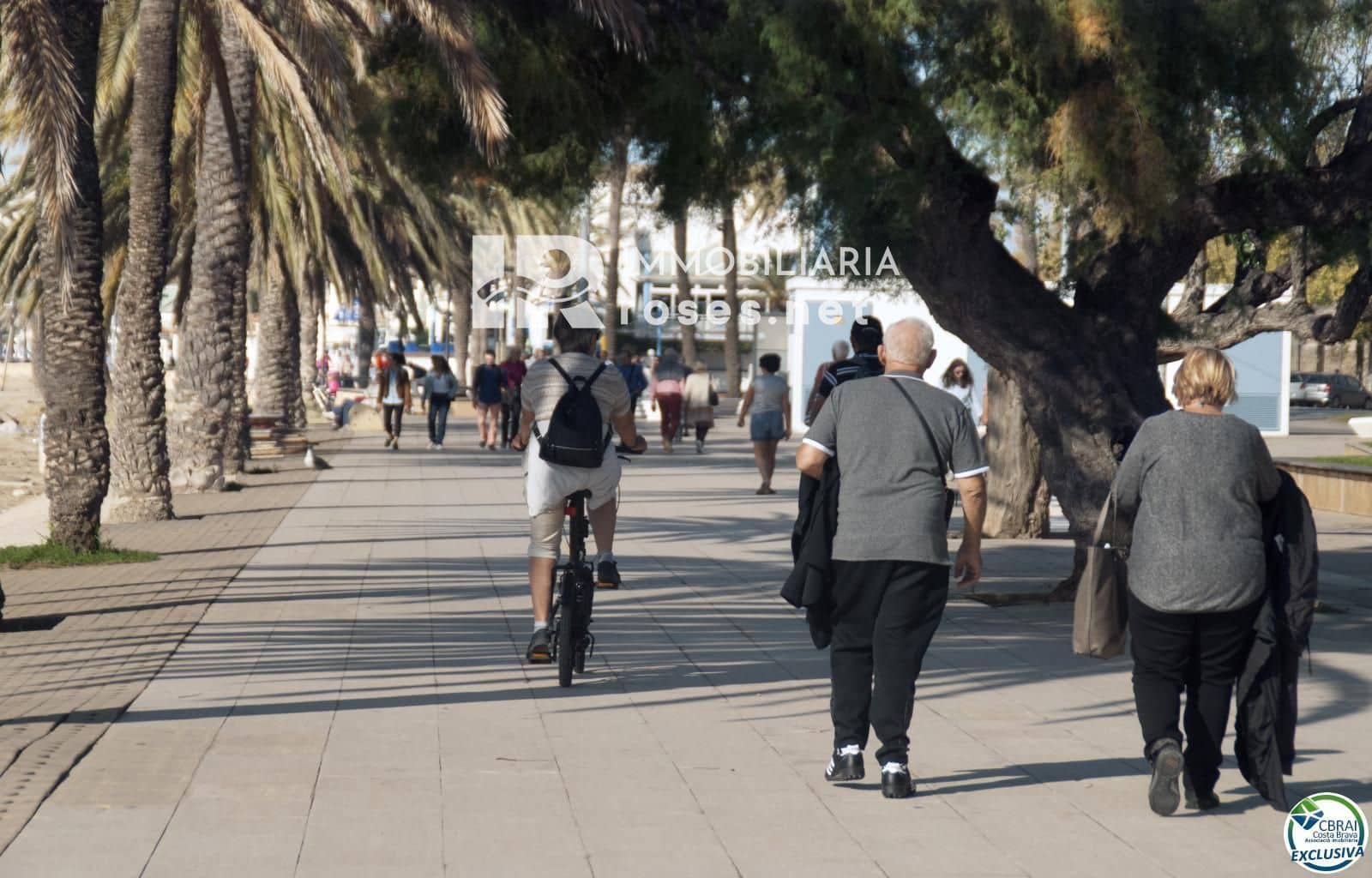 3 bedroom Flat for sale in Roses - € 319,000 (Ref: 8335377)