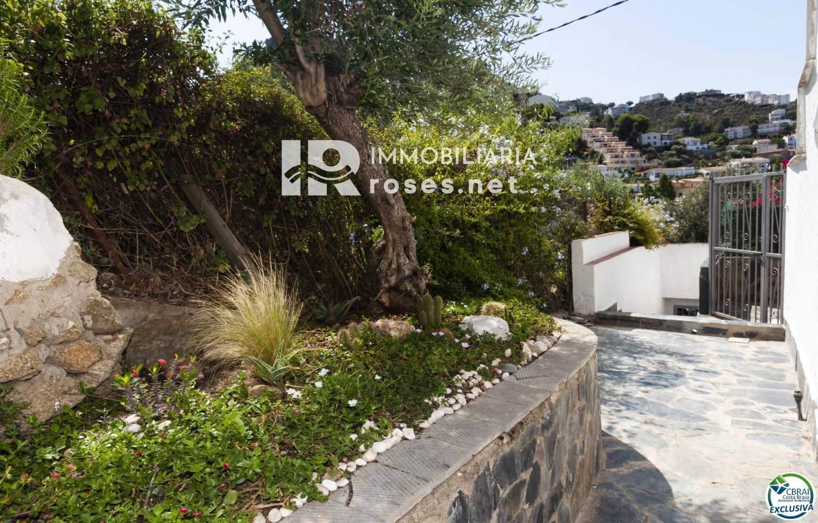 3 bedroom Flat for sale in Roses - € 319,000 (Ref: 8335377)