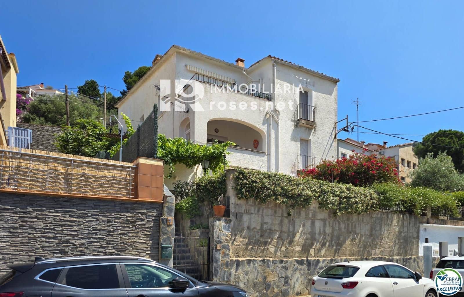 3 bedroom Flat for sale in Roses - € 319,000 (Ref: 8335377)