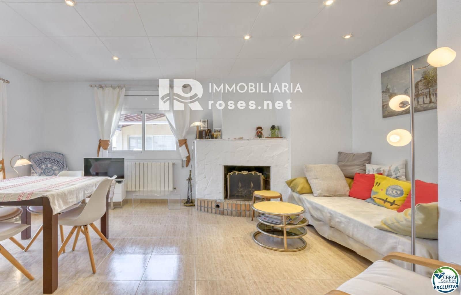 3 bedroom Flat for sale in Roses - € 319,000 (Ref: 8335377)