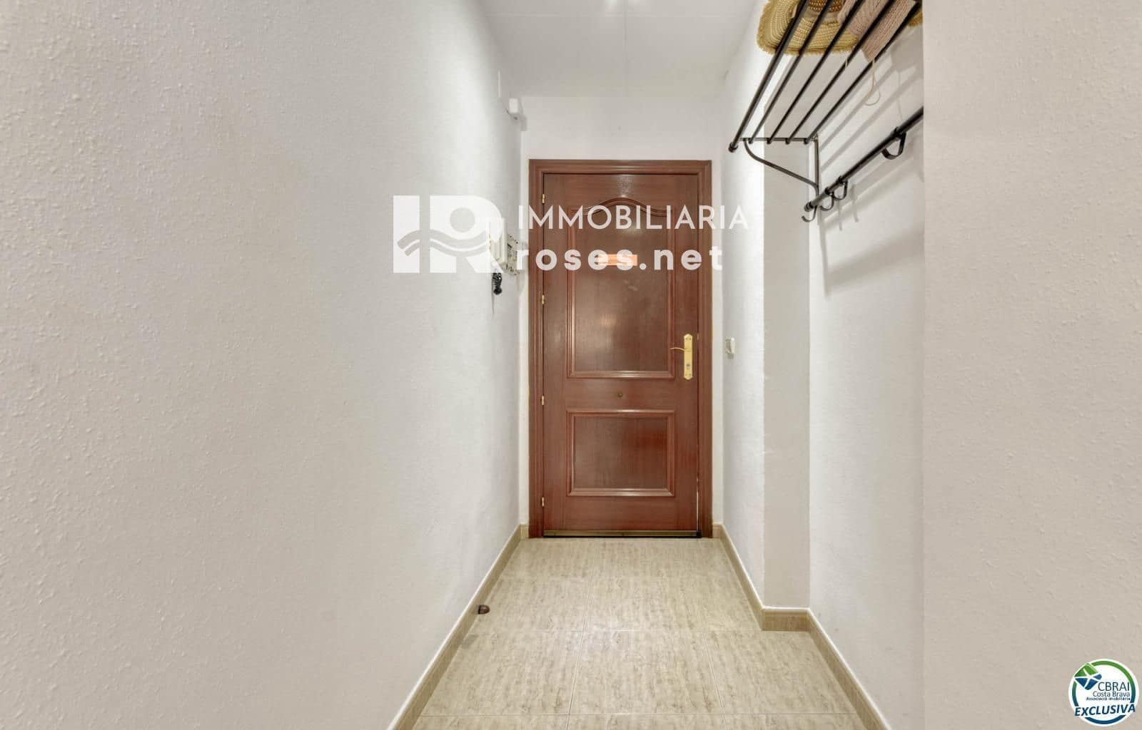 3 bedroom Flat for sale in Roses - € 319,000 (Ref: 8335377)