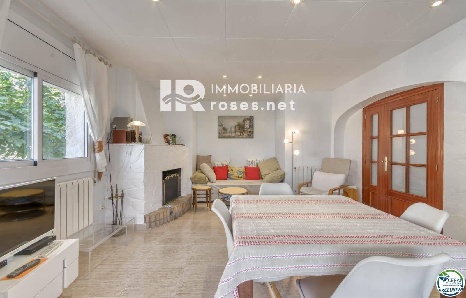 3 bedroom Flat for sale in Roses - € 319,000 (Ref: 8335377)