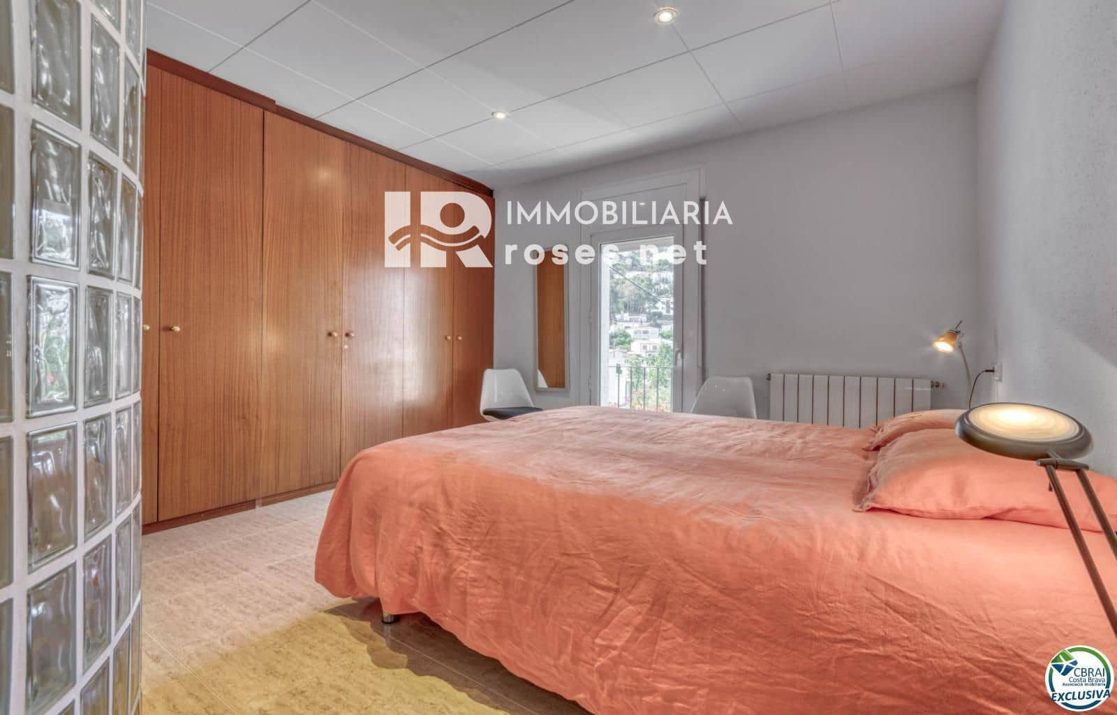 3 bedroom Flat for sale in Roses - € 319,000 (Ref: 8335377)