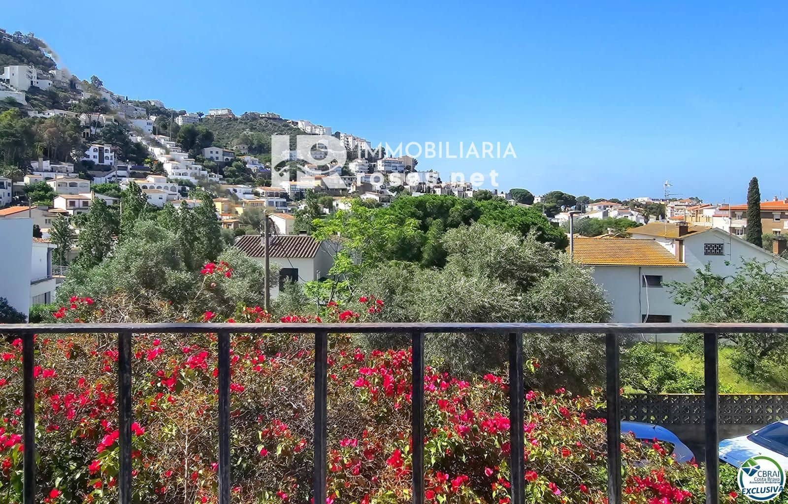 3 bedroom Flat for sale in Roses - € 319,000 (Ref: 8335377)