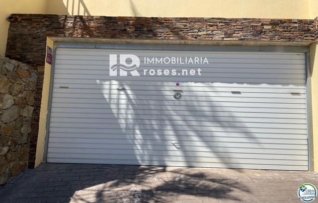 3 makuuhuone Huvila myytävänä paikassa Roses mukana uima-altaan 
autotalli - 750 000 € (Ref: 8348447)