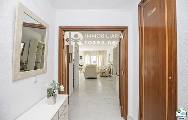 2 slaapkamer Flat te koop in Empuriabrava, Castelló d'Empúries - € 360.000 (Ref: 8389512)