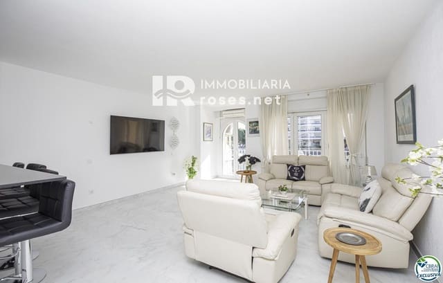 2 slaapkamer Flat te koop in Empuriabrava, Castelló d'Empúries - € 360.000 (Ref: 8389512)