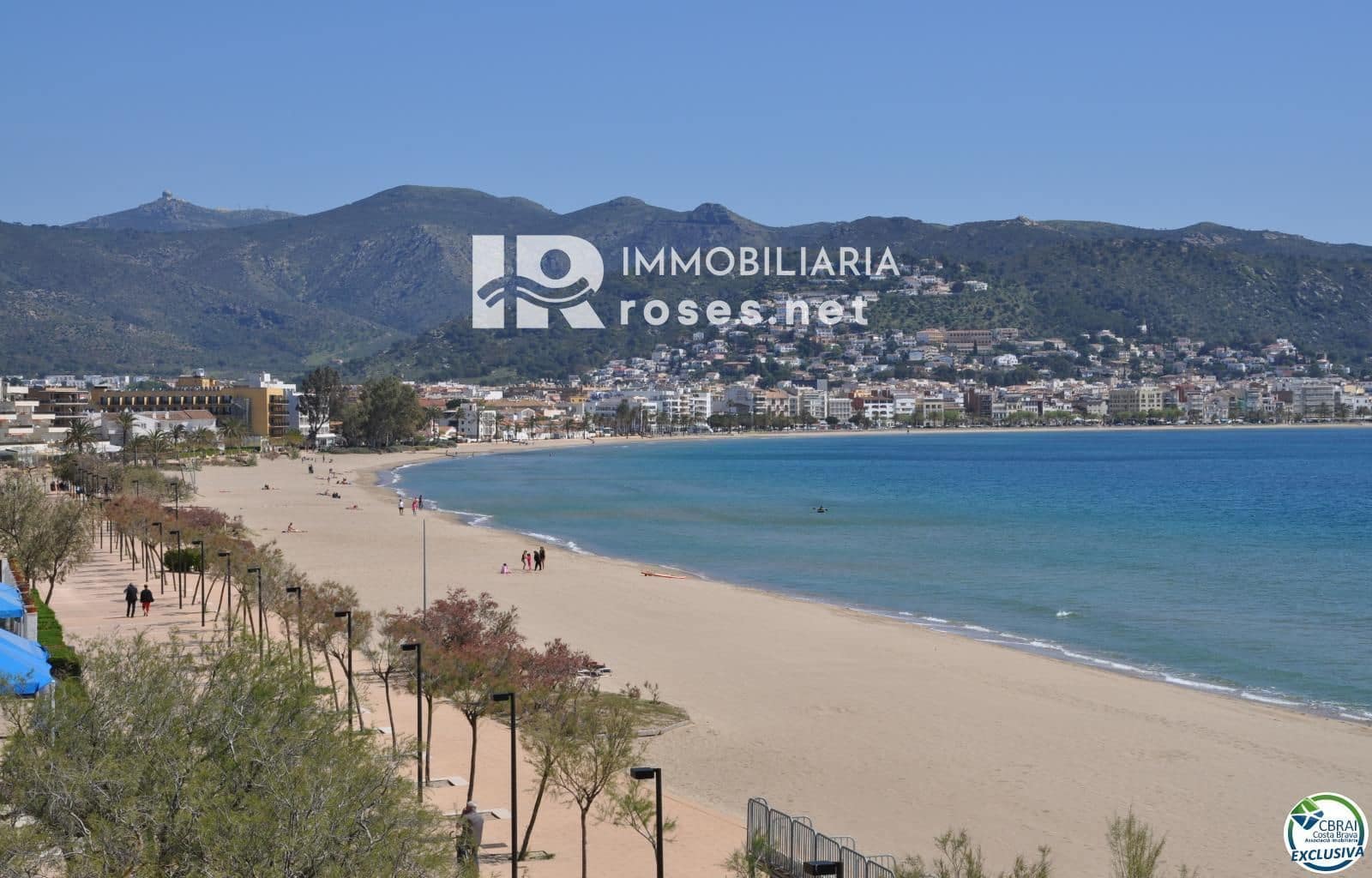 2 soverom Leilighet til salgs i Roses med svømmebasseng - € 298 000 (Ref: 8411756)