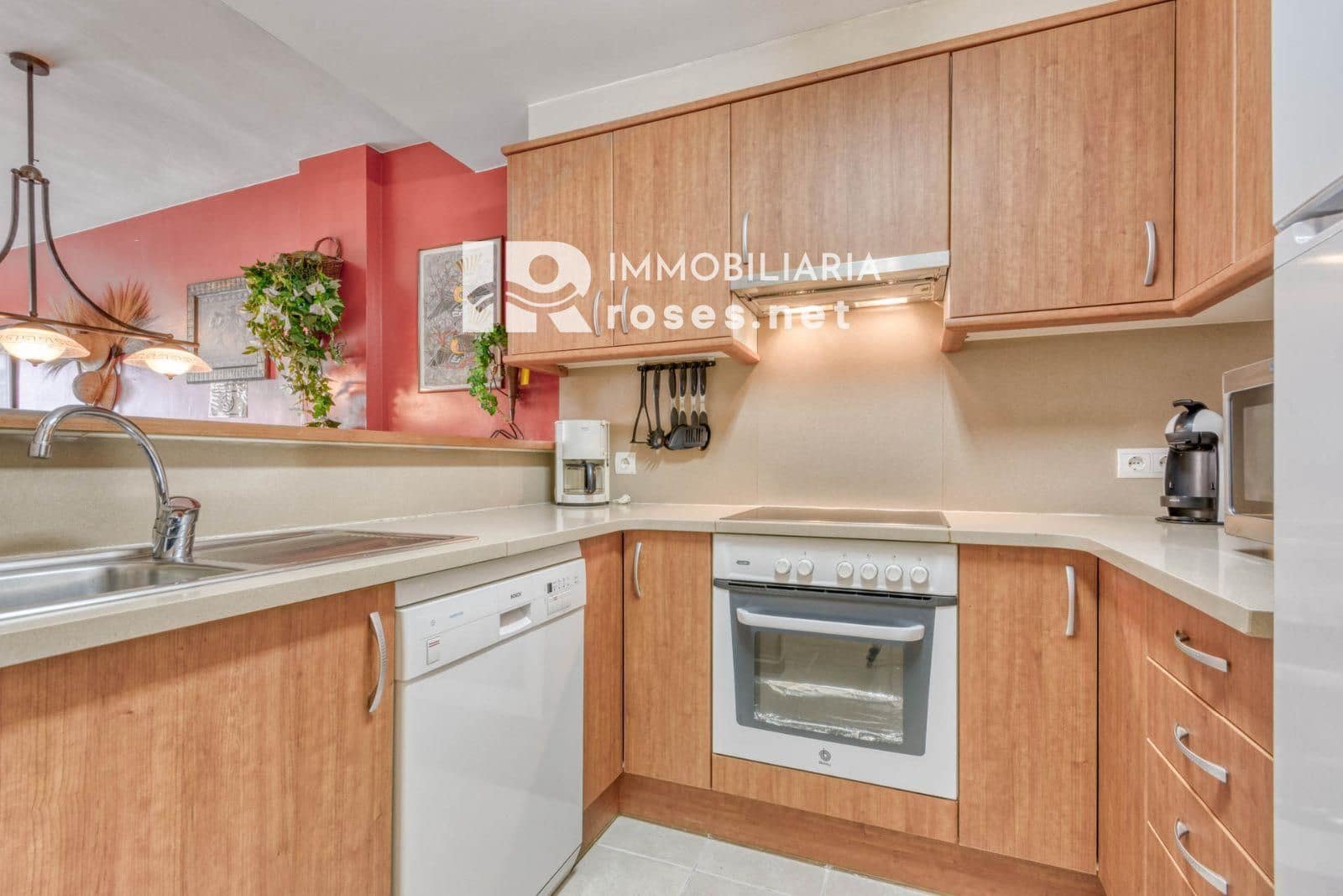 2 soverom Leilighet til salgs i Roses med svømmebasseng - € 298 000 (Ref: 8411756)