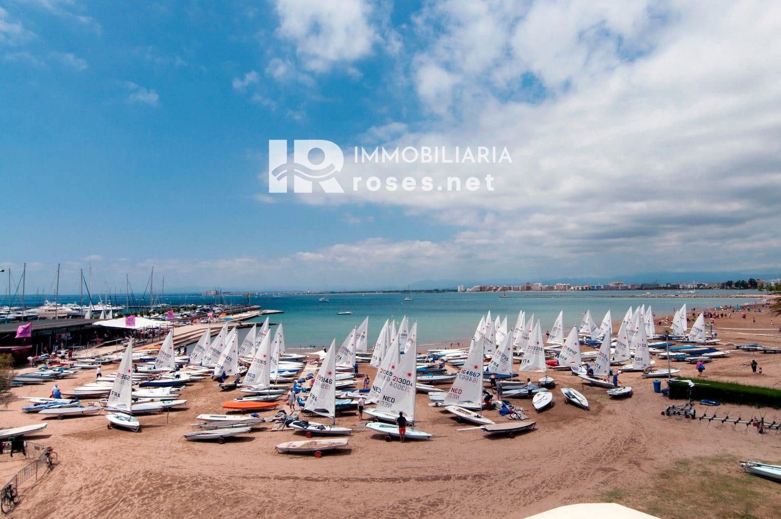 Byggetomt til salgs i Roses - € 133 000 (Ref: 8425081)