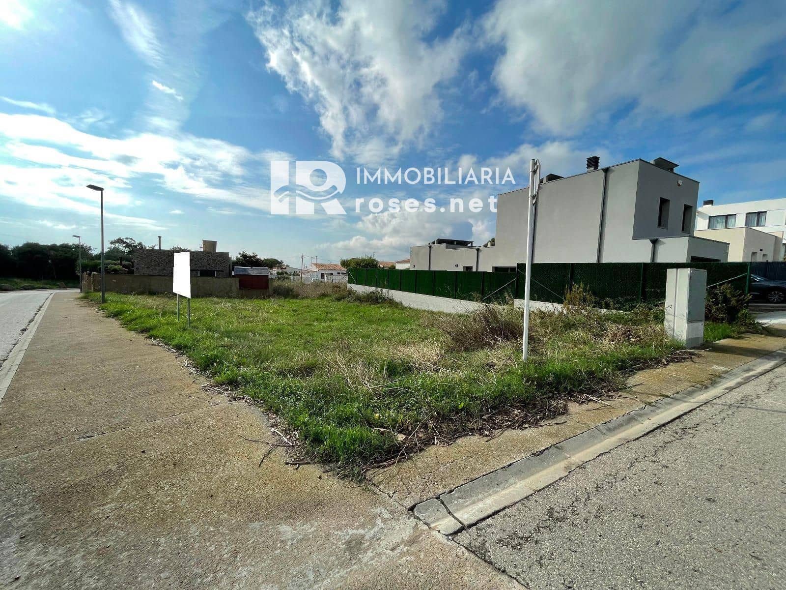 Byggetomt til salgs i Roses - € 133 000 (Ref: 8425081)