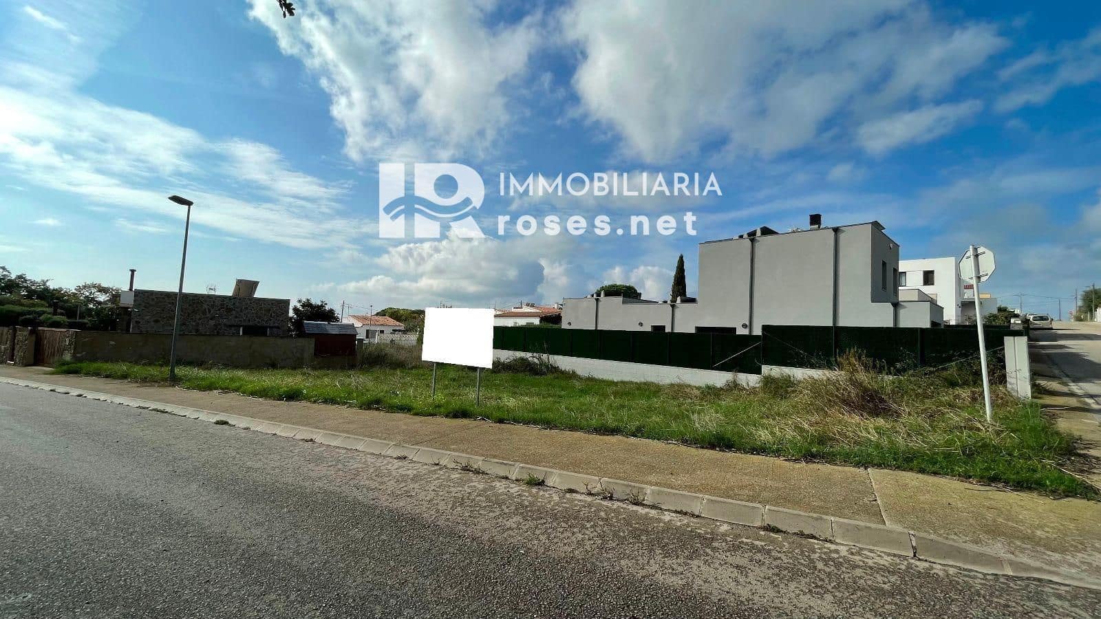 Byggetomt til salgs i Roses - € 133 000 (Ref: 8425081)