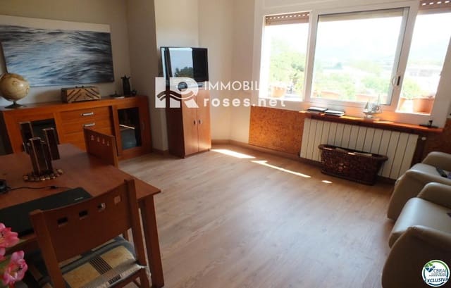 2 slaapkamer Flat te koop in Roses - € 147.000 (Ref: 8457238)